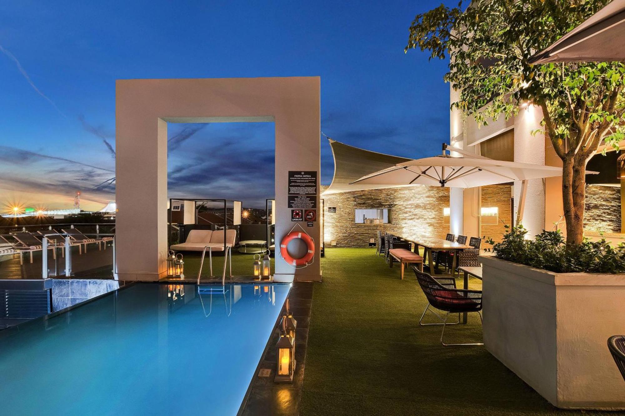 Protea Hotel Fire & Ice! By Marriott Pretoria Menlyn Eksteriør bilde
