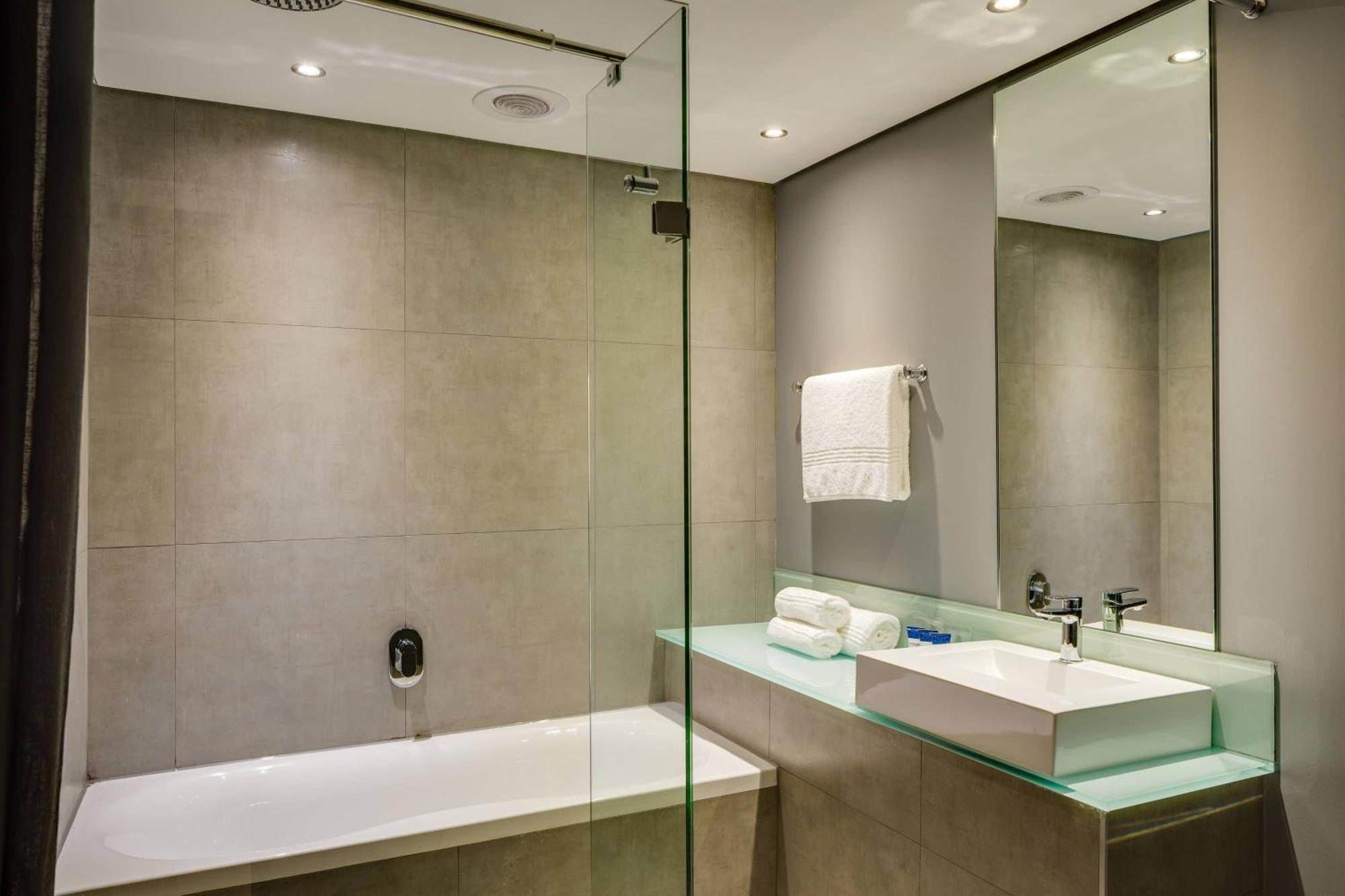 Protea Hotel Fire & Ice! By Marriott Pretoria Menlyn Eksteriør bilde